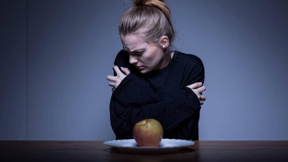 mujer con anorexia