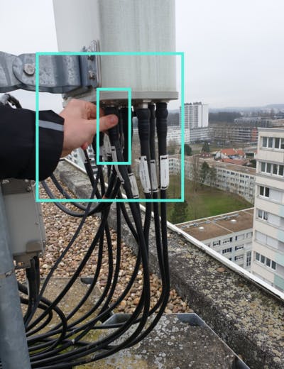 Antenne de réseau mobile
