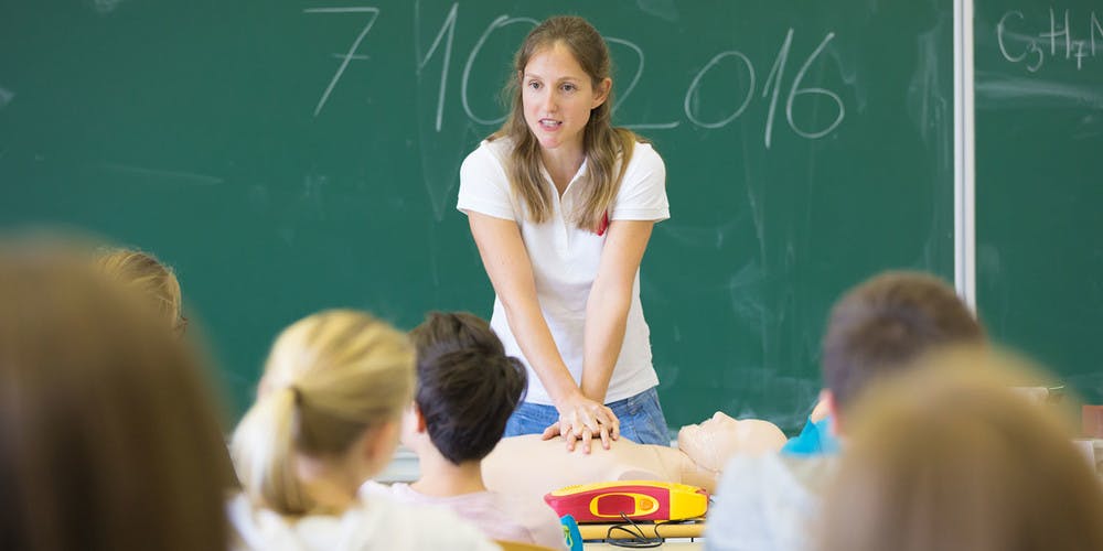 defibrillatore-nelle-scuole defibrillatore-nelle-scuole