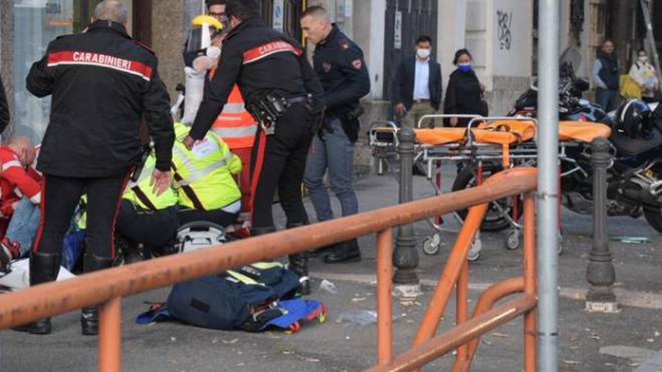 defibrillatore semiautomatico