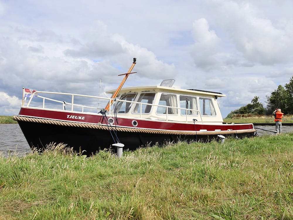 Motorboot mieten in Friesland (Holland) für ihre bootsurlaub im 2024? Buch schnell