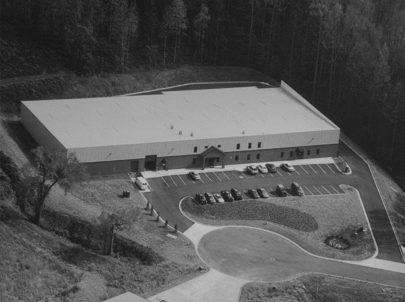 Aerial photo of Delaney's 35,000 square foot warehouse in 2003