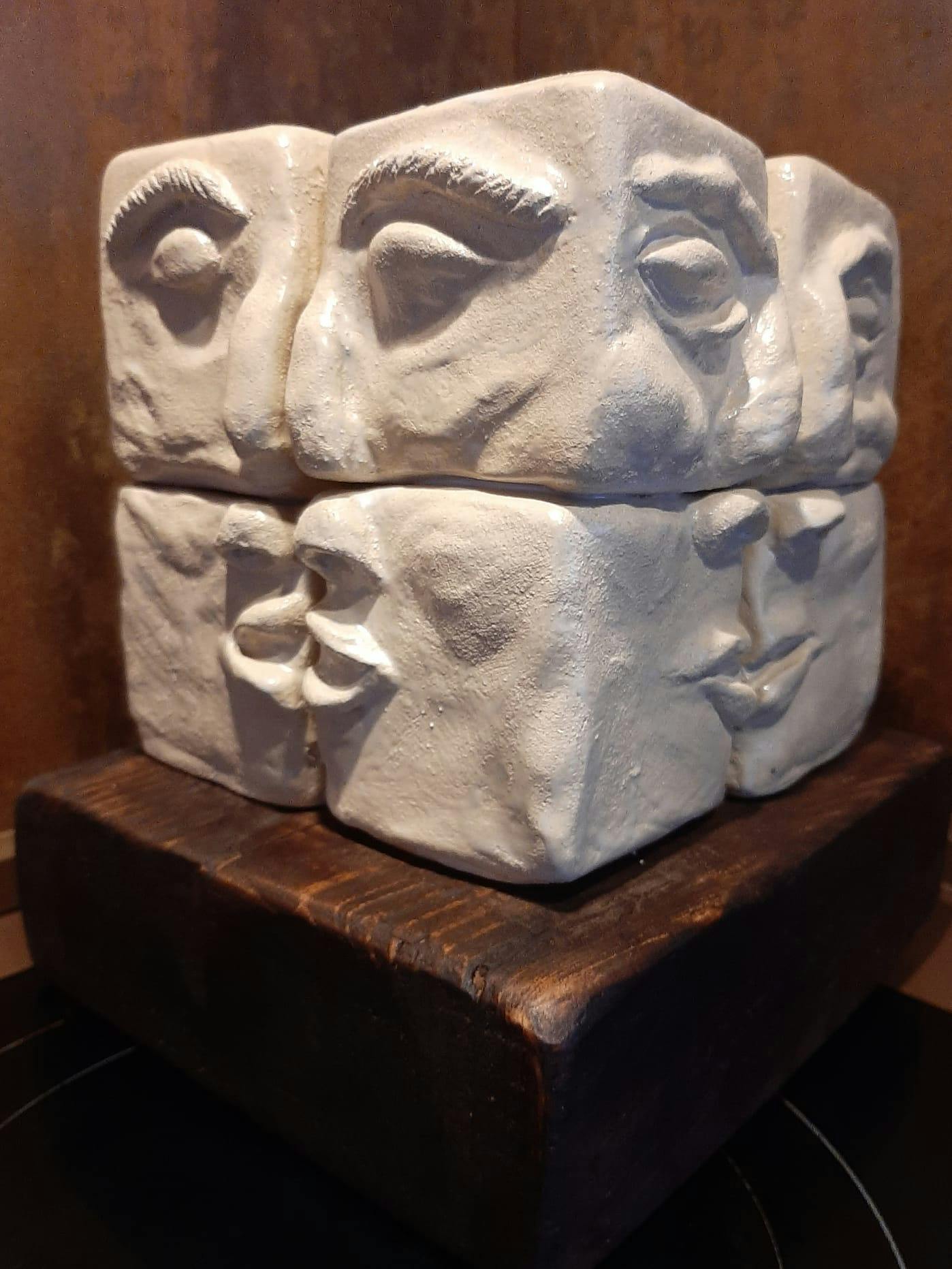 Cubo de Caras