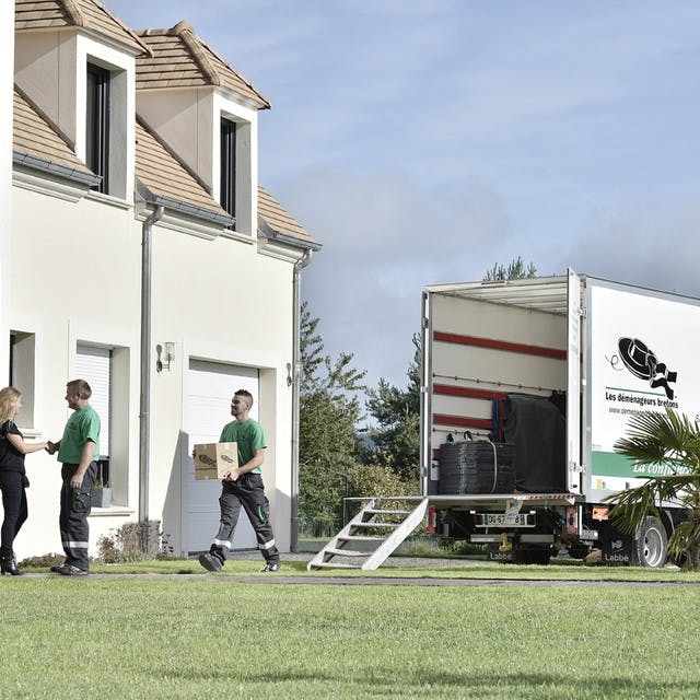 Garde-meubles : stocker des meubles près de chez vous - Les déménageurs  bretons
