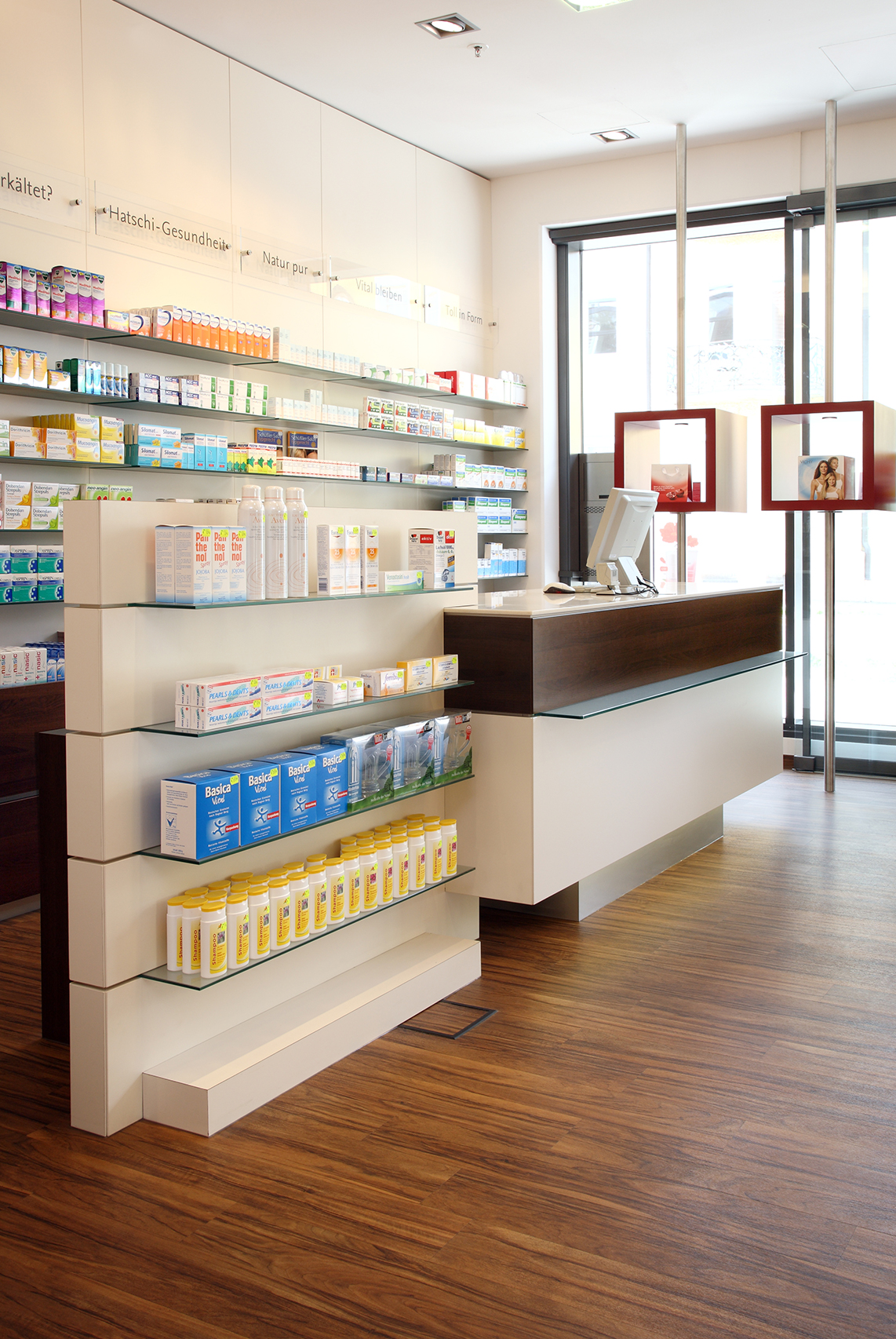 Apothekeneinrichtung für Ahorn Apotheke