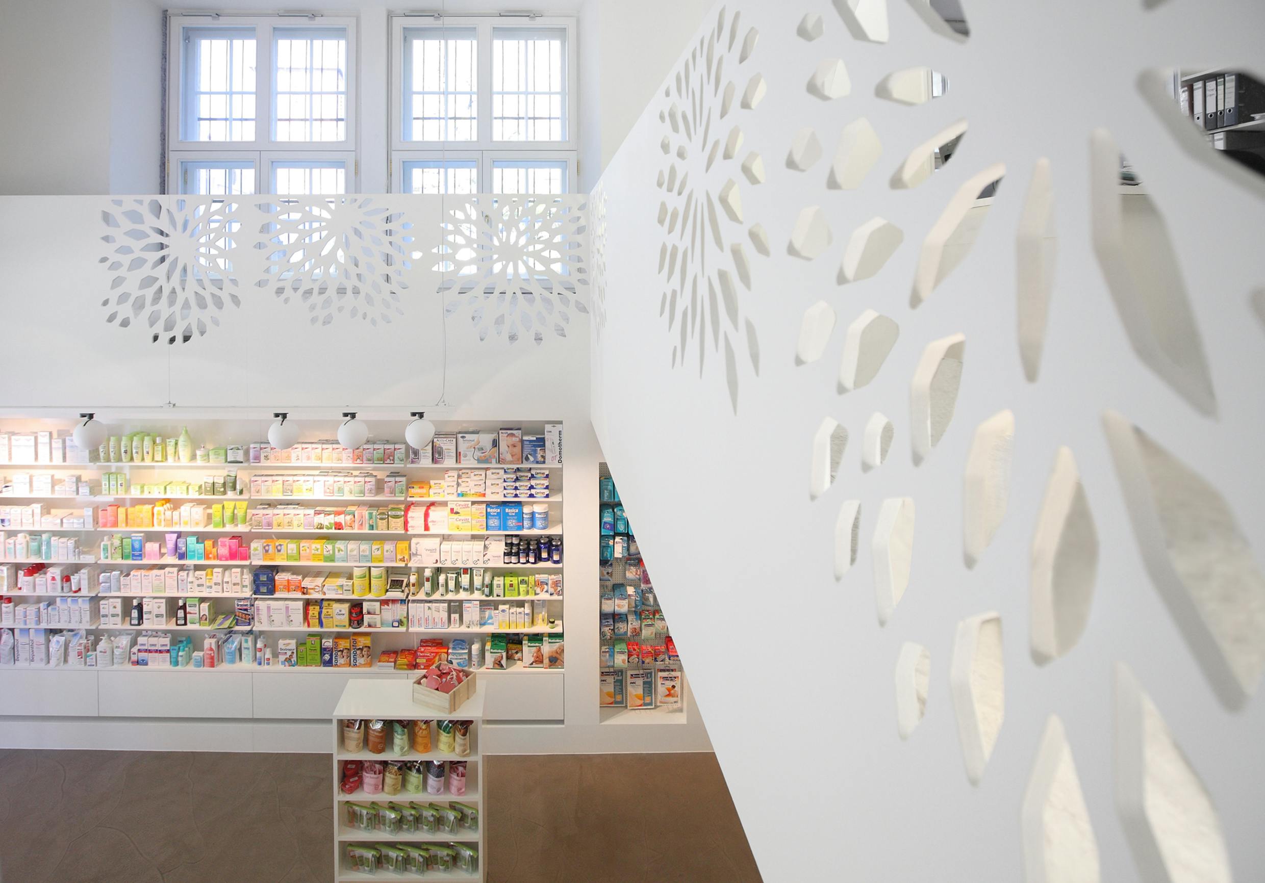 Apothekeneinrichtung für Adler Apotheke Apothekeneinrichtung für Adler Apotheke