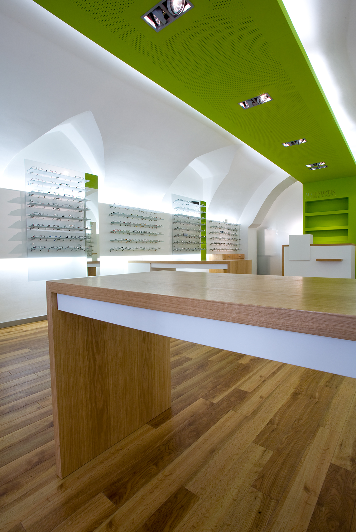 Ladeneinrichtung für Augenoptiker