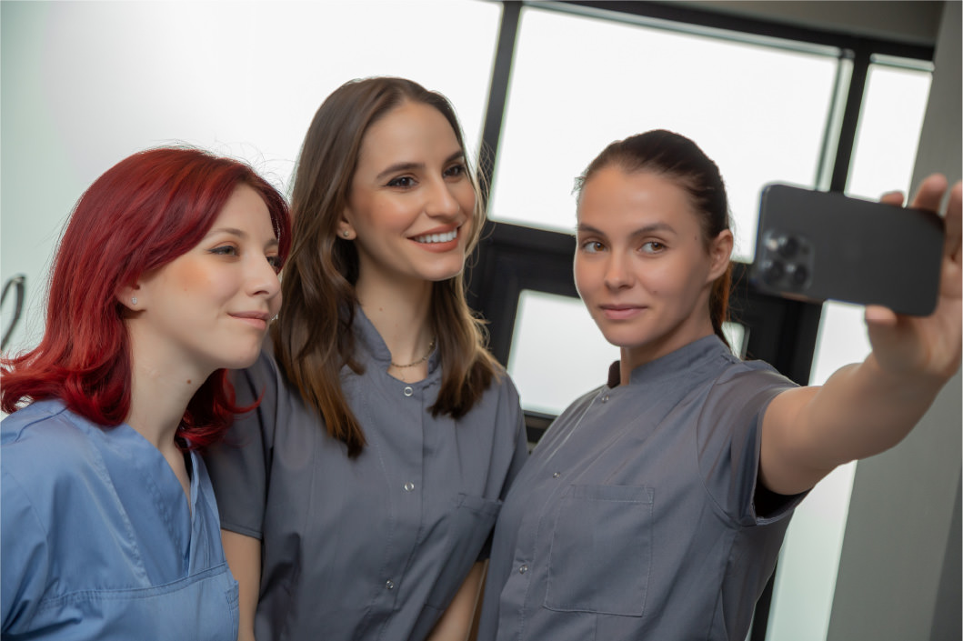 Echipa de igienisti Dental Hygiene Center