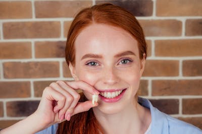 Dinti albi - Spalatul pe dinti | Dental Hygiene Center