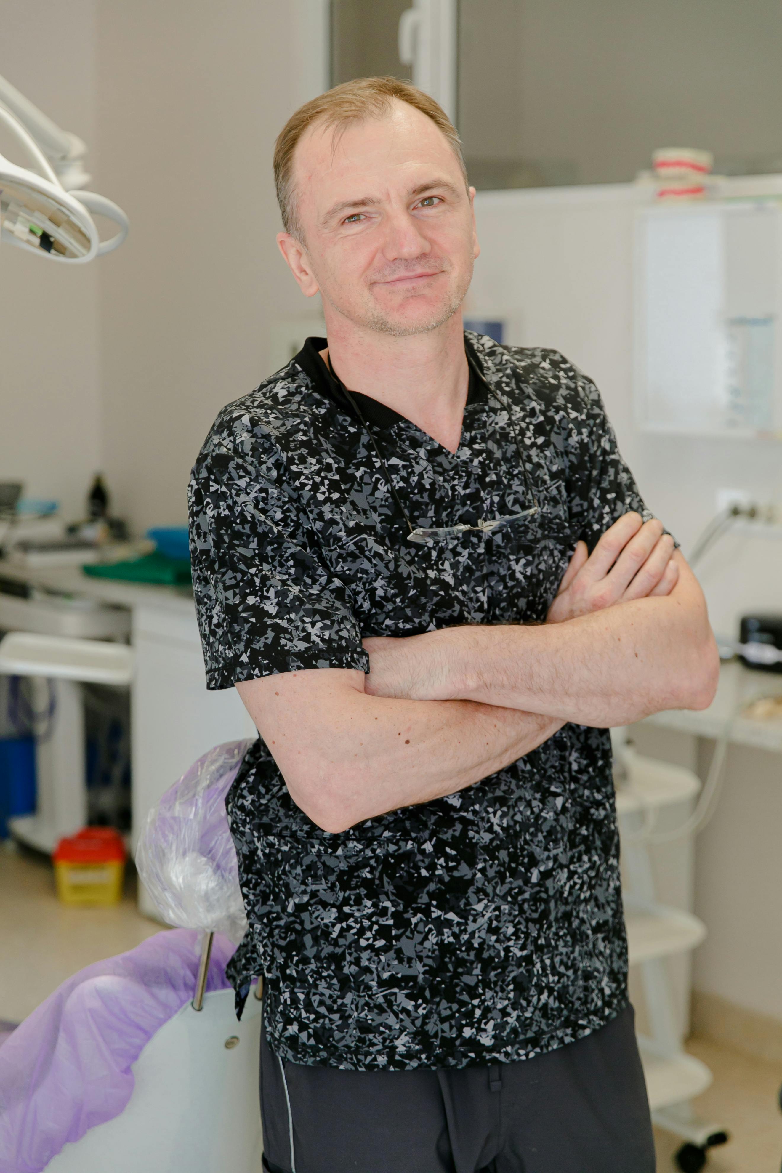 Dr Slava Sencu Implantologie Galati