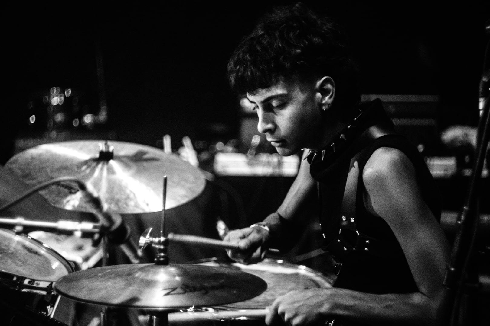 Mafra tocando bateria