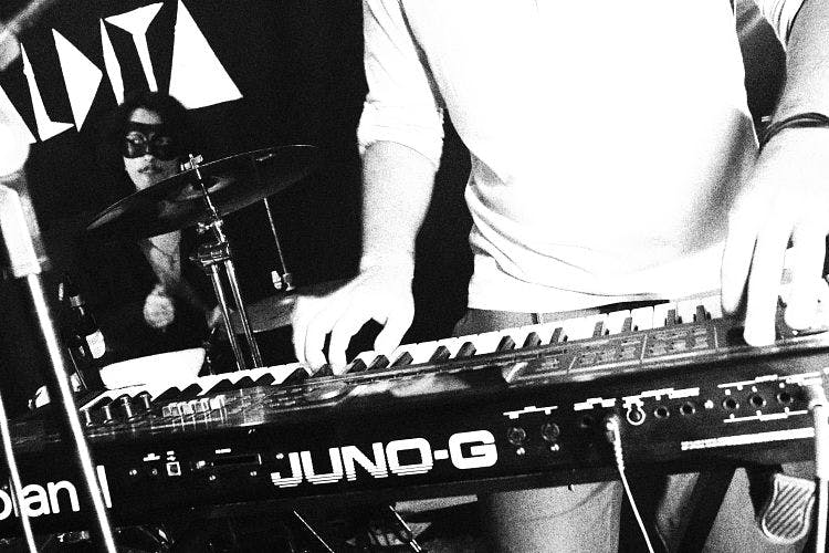 Detalhe do teclado Juno-G