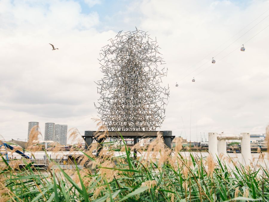 damien hurst sculpture