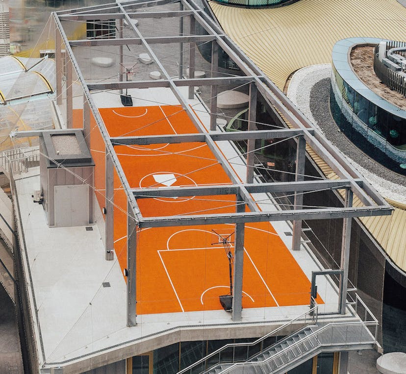 Rooftop basketball court in Greenwich, near Canary Wharf