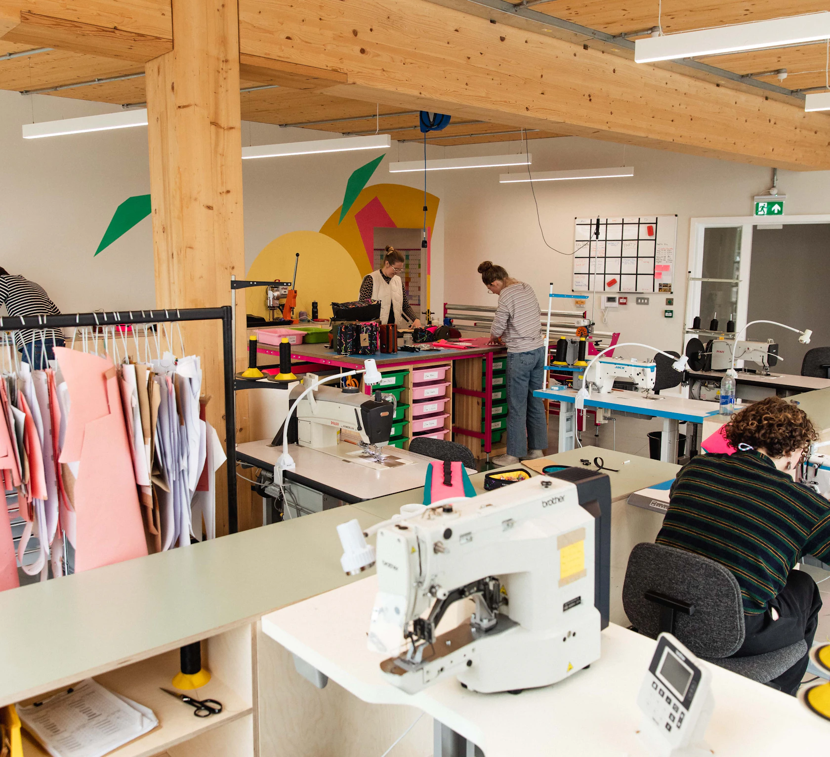 This 1,418 sq ft ground floor workspace is housed in a striking building at Greenwich Peninsula