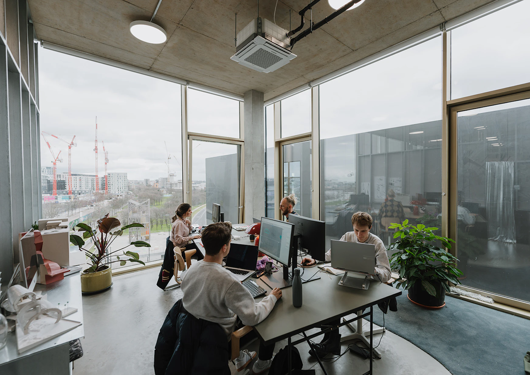 Workspace options for teams from 2 to 50 people