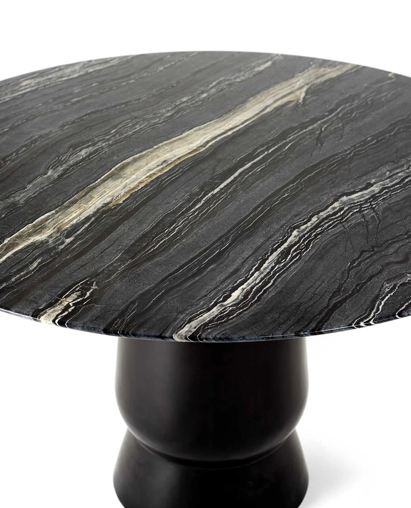 QCu1Ew O de sousa hughes liaigre phocee table top detail