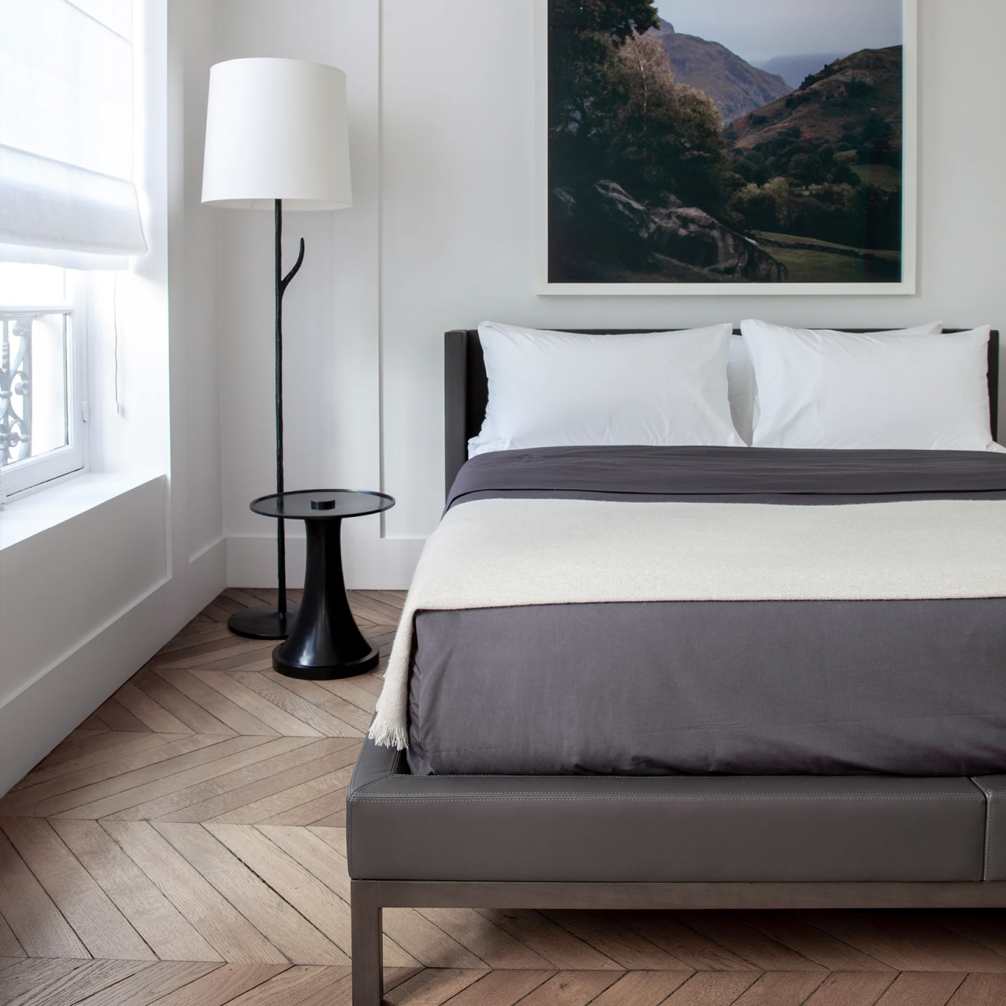 de sousa hughes liaigre bomarzo side table eric schmitt install 3