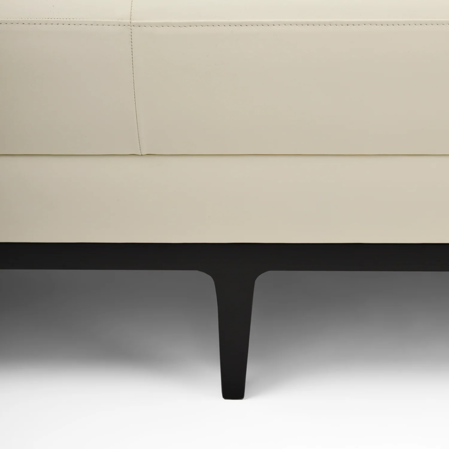 de sousa hughes liaigre castiglione sofa straight detail