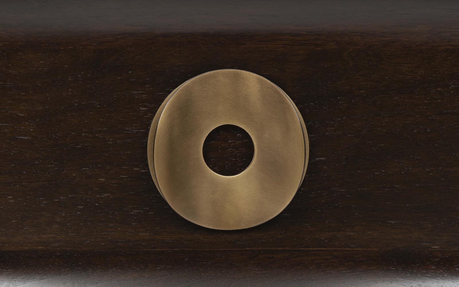 0V7cBv de sousa hughes Troscan Ansae Nightstand metal detail