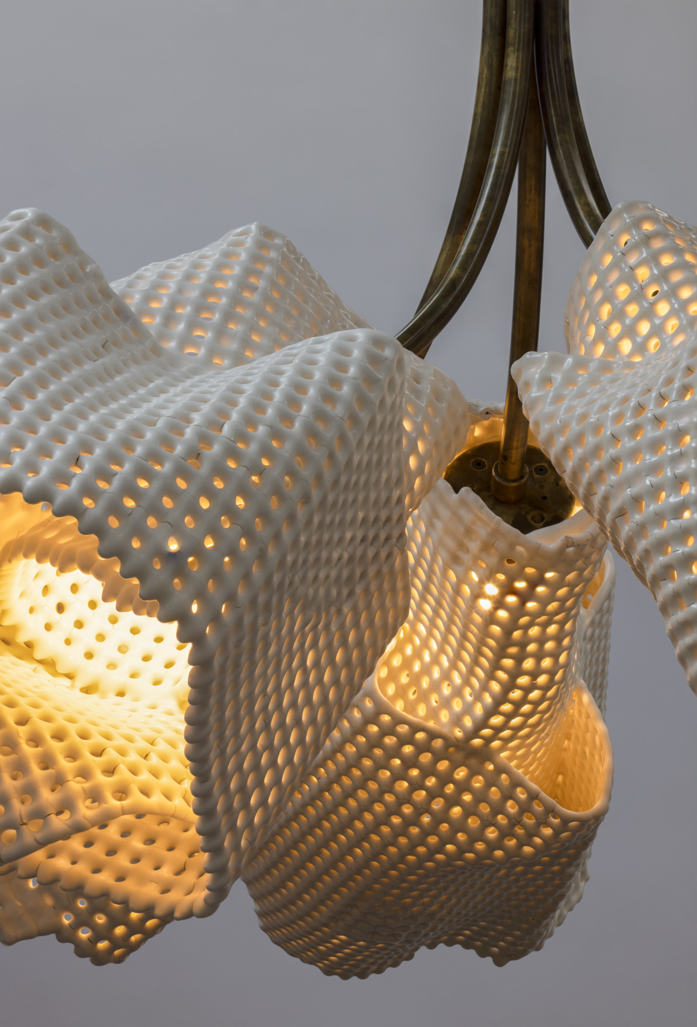de sousa hughes scott daniel design ceramic bloom chandelier detail 4