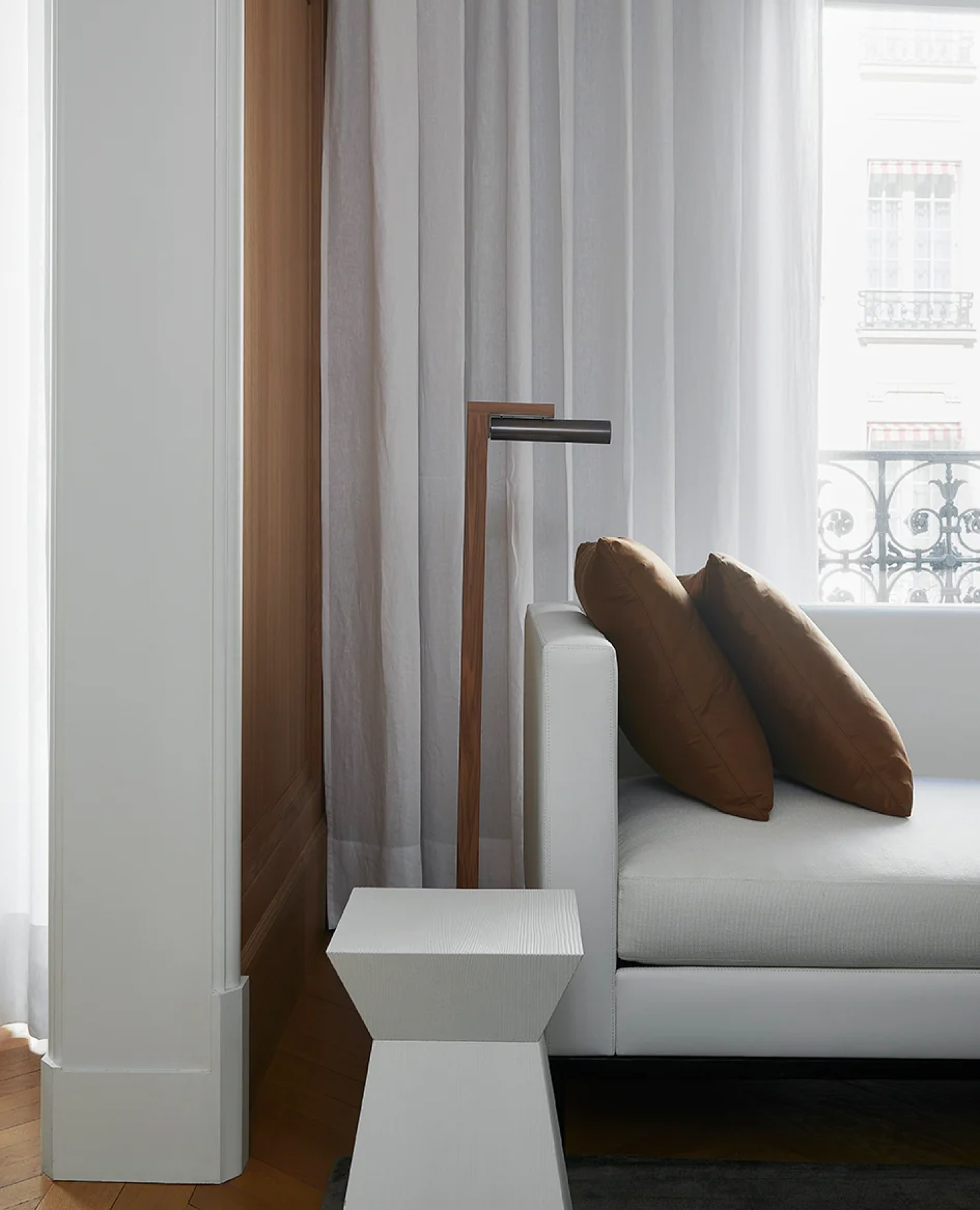 de sousa hughes liaigre gabard floor lamp studio liaigre interior
