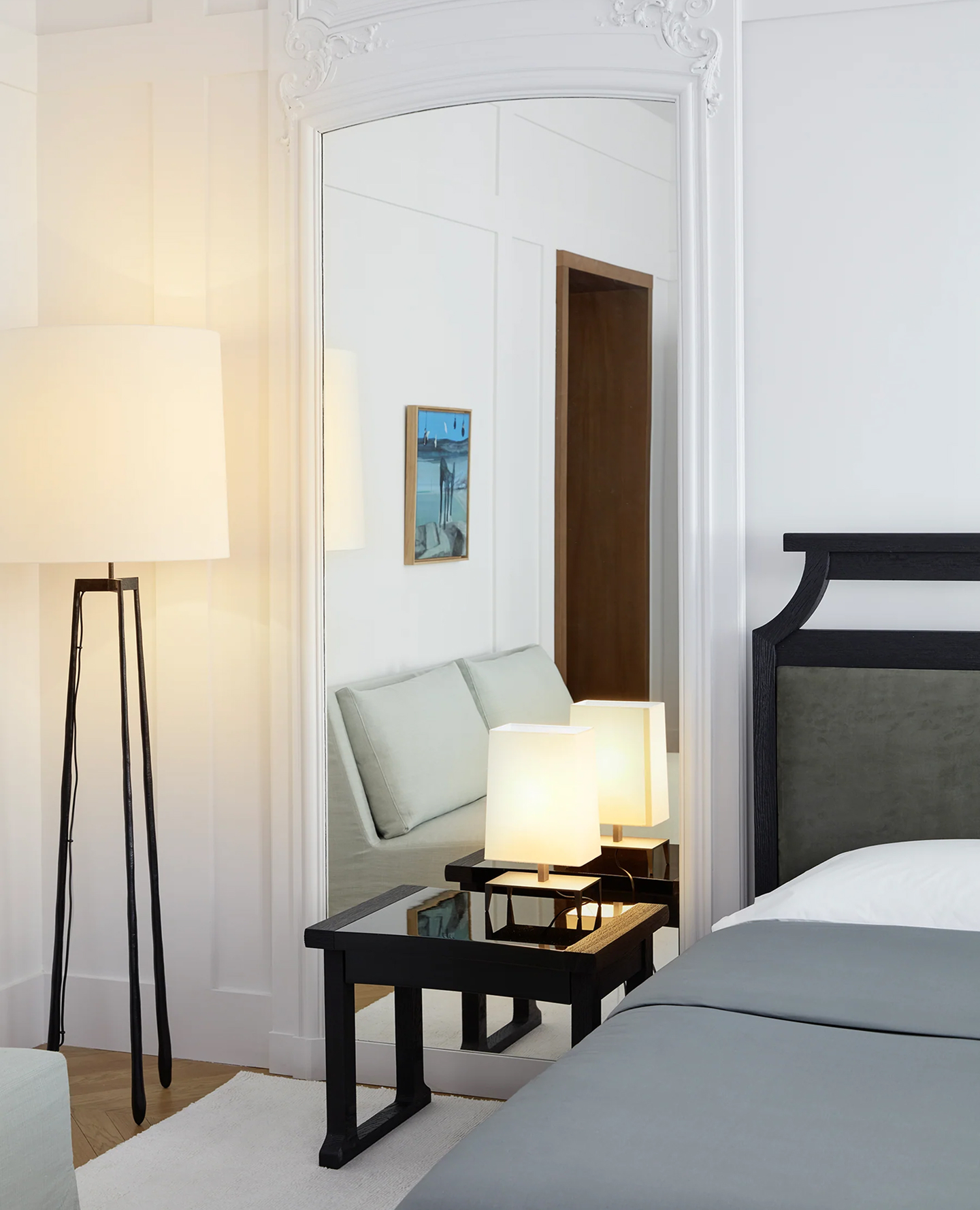 de sousa hughes liaigre charbon bedside table interior 2