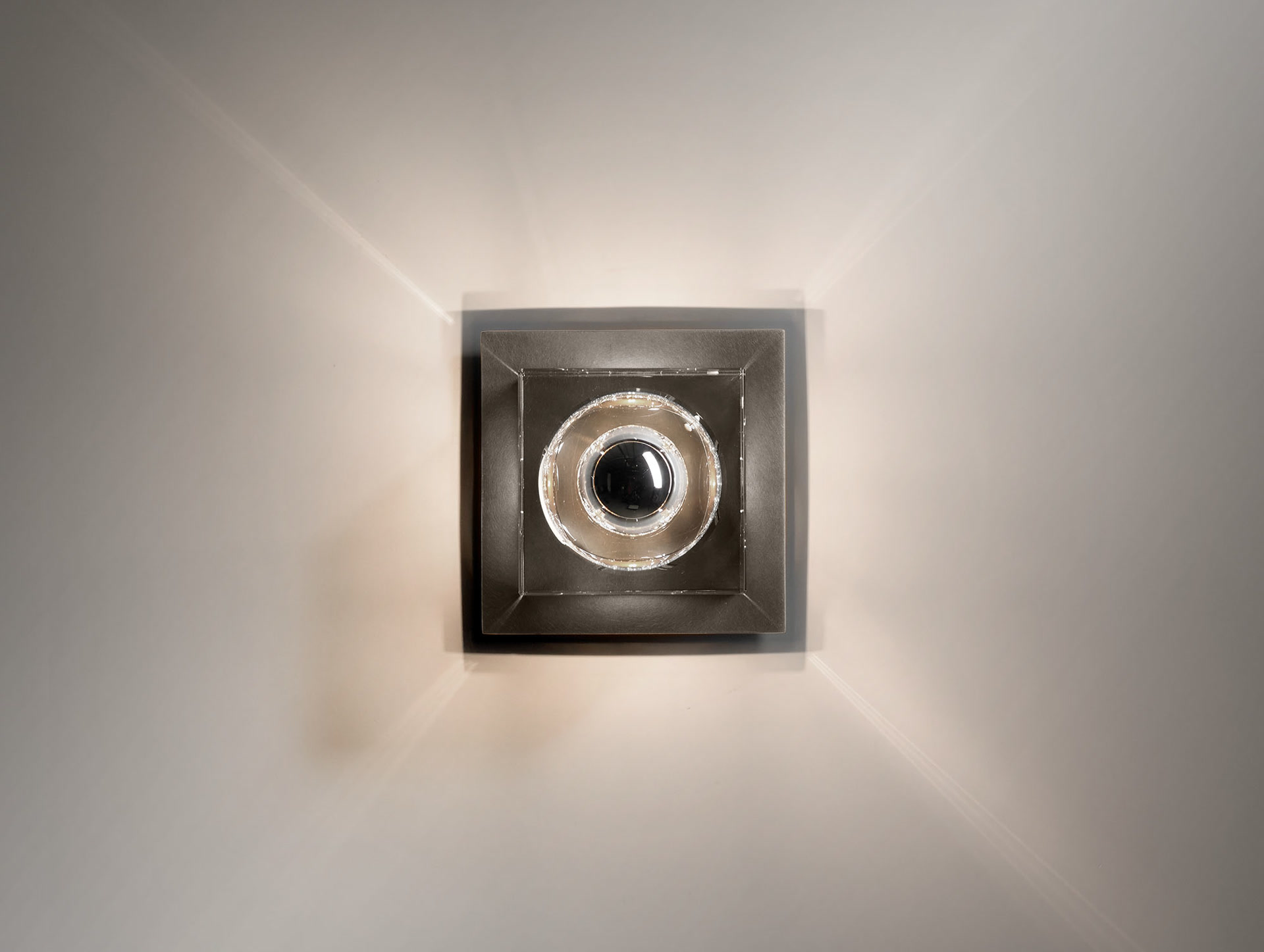 de sousa hughes Jonathan Browning Glacon Single Light 2