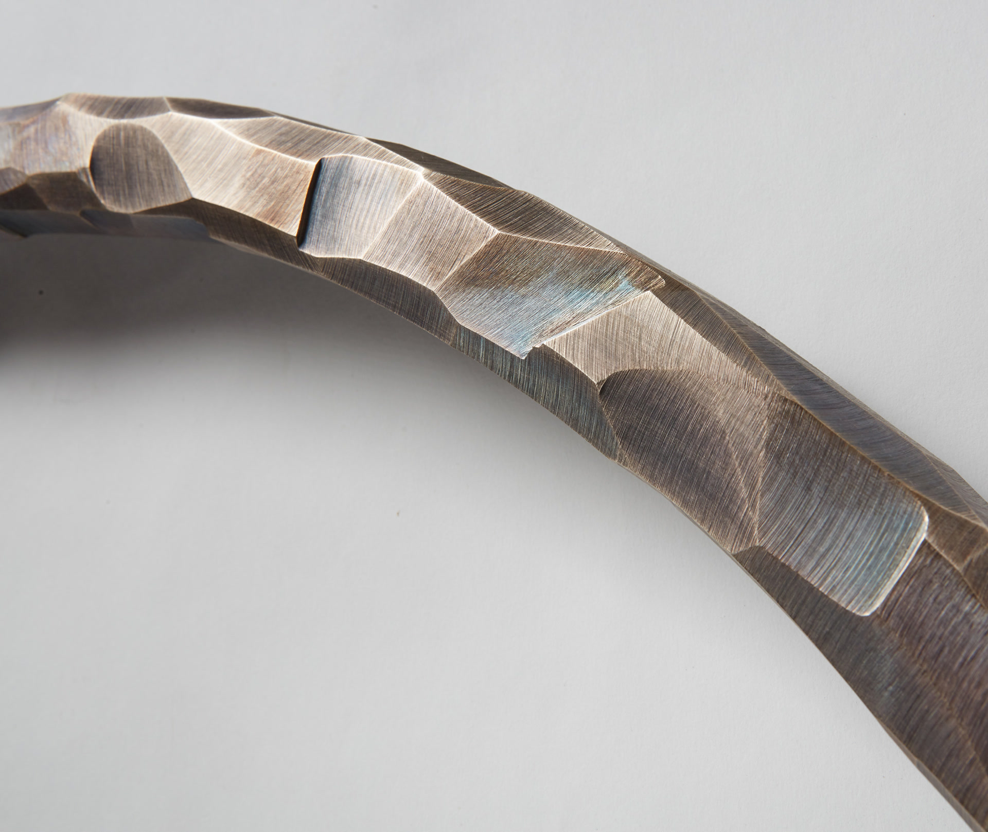 de sousa hughes Tuell Reynolds Annadel Mirror detail