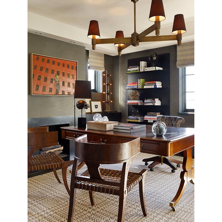 de sousa hughes Tuell Reynolds Manhattan Chandelier install shot