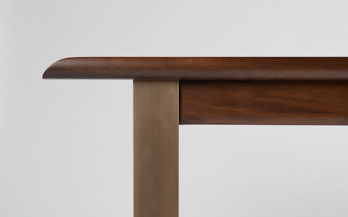 de sousa hughes Troscan Logan Console 06