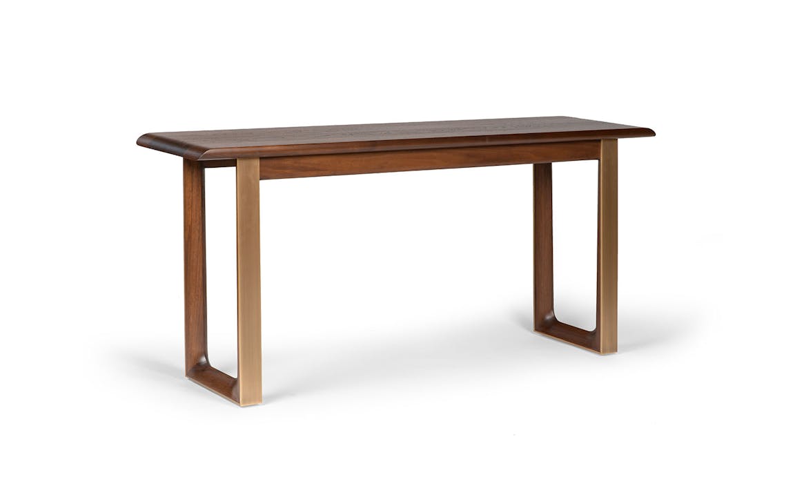 de sousa hughes Troscan Logan Console 01