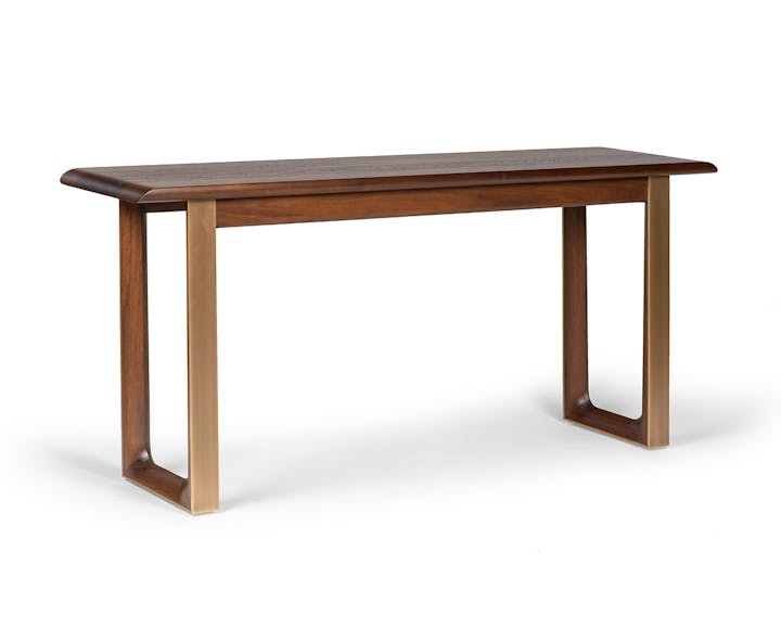 de sousa hughes Troscan Logan Console 01