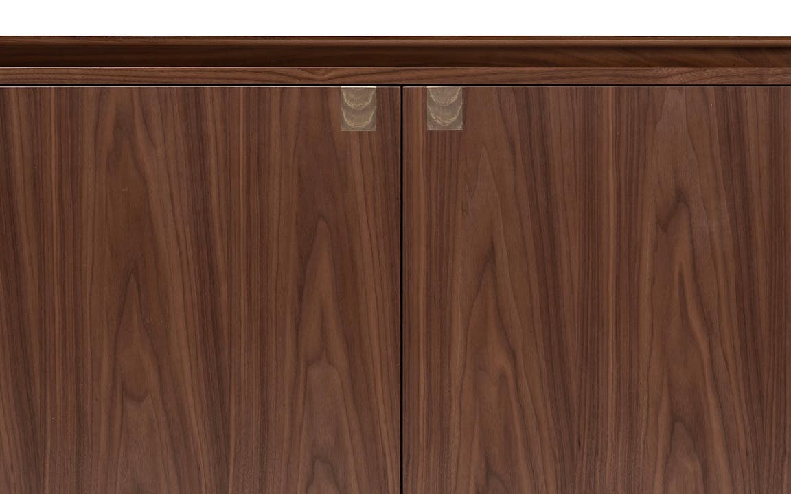 de sousa hughes troscan bau buffet front detail