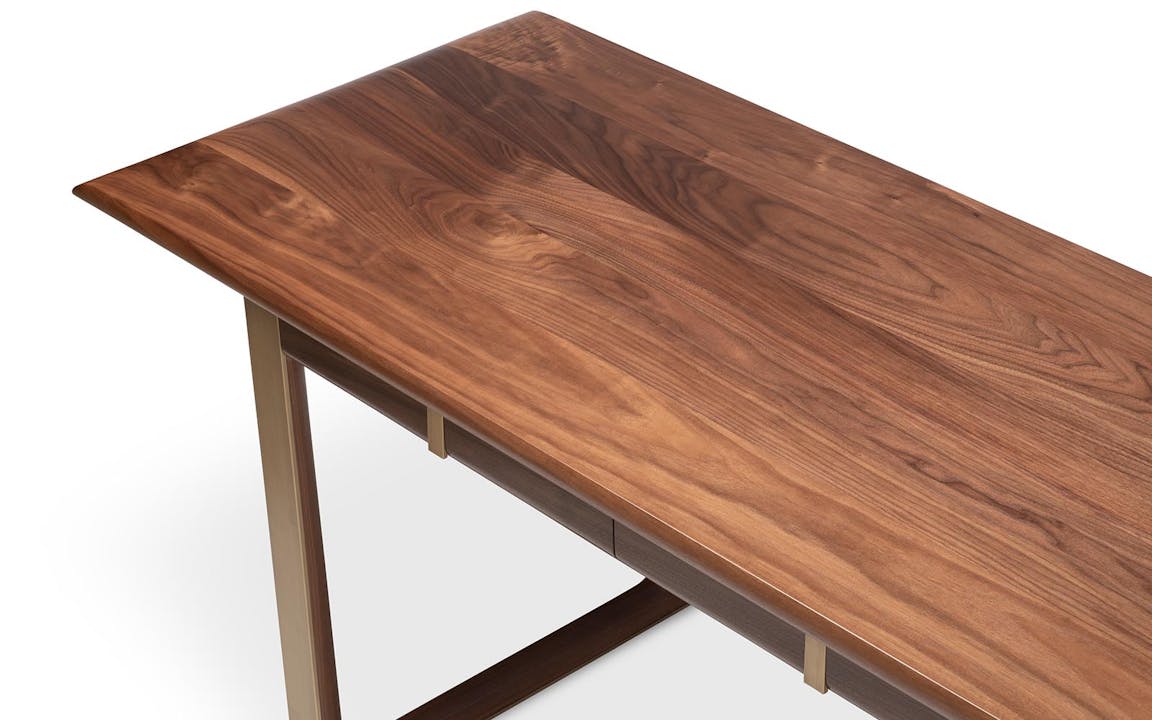 de sousa hughes troscan logan desk top detail