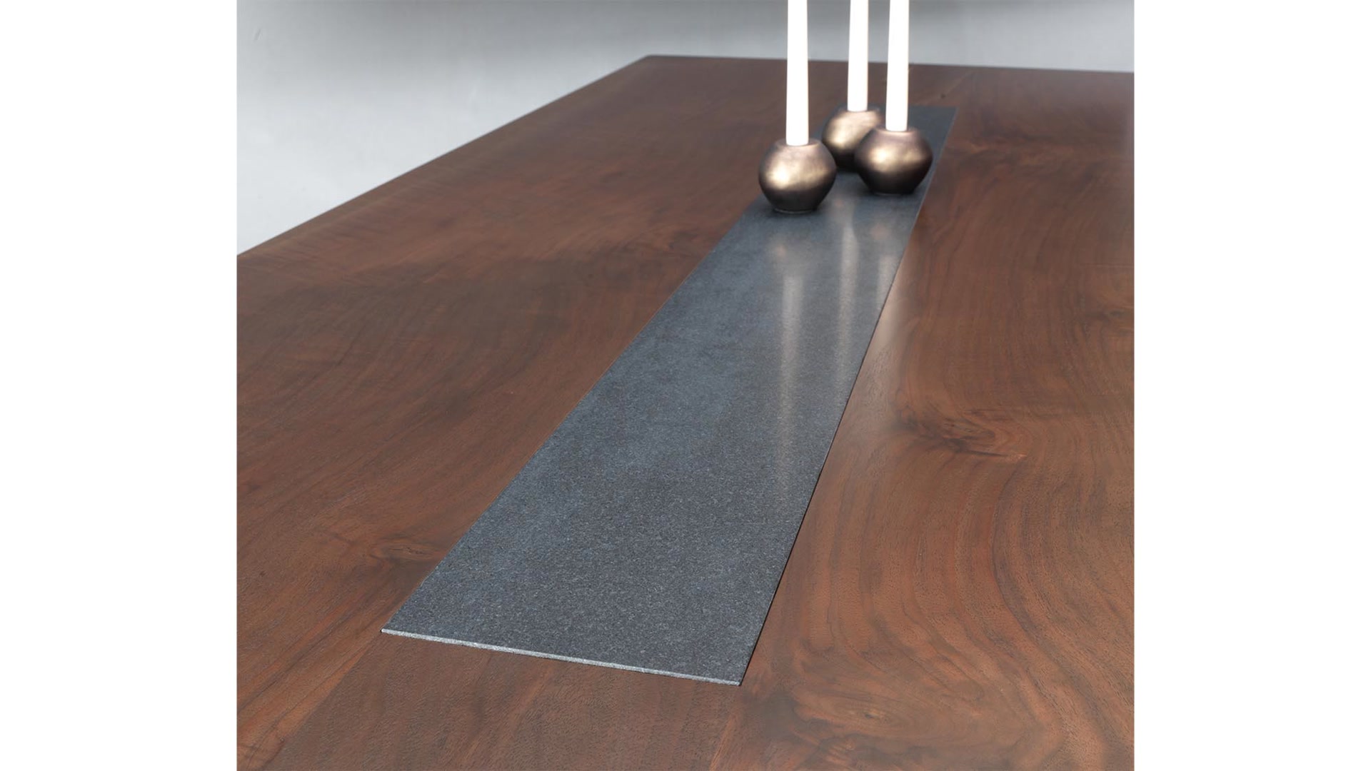 de sousa hughes Altura Puente table top detail