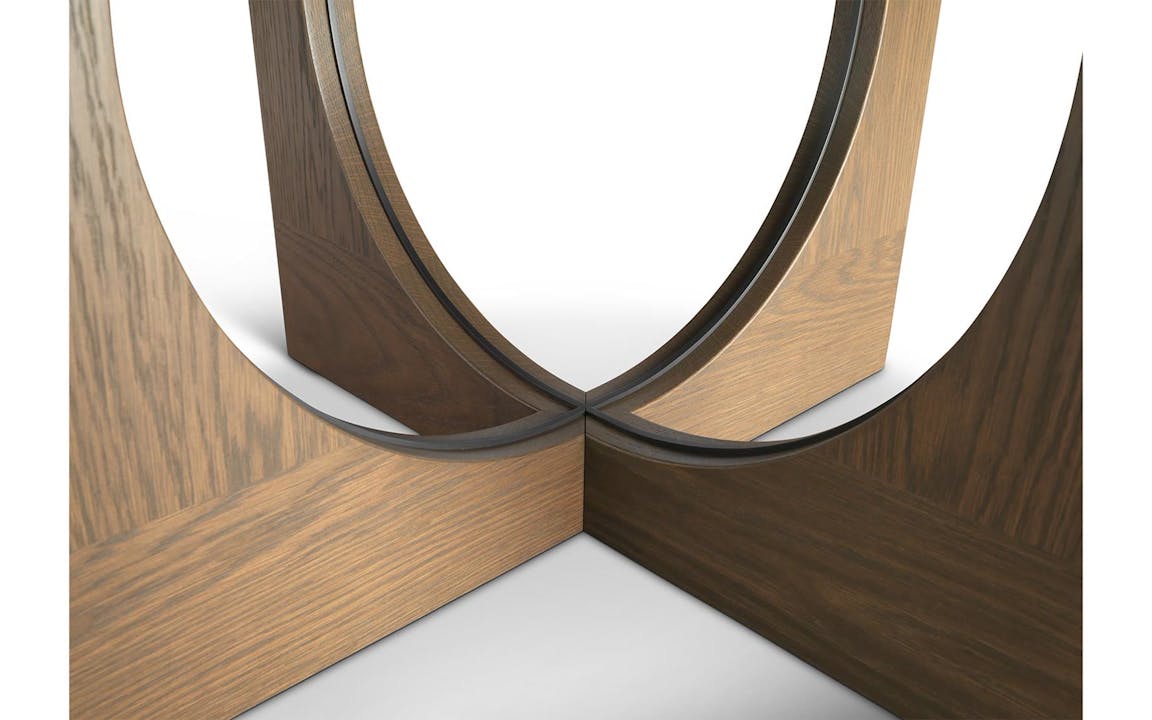 de sousa hughes altura Cameo Round Extension Table foot detail