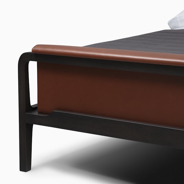 de sousa hughes caste fergus bed base detail