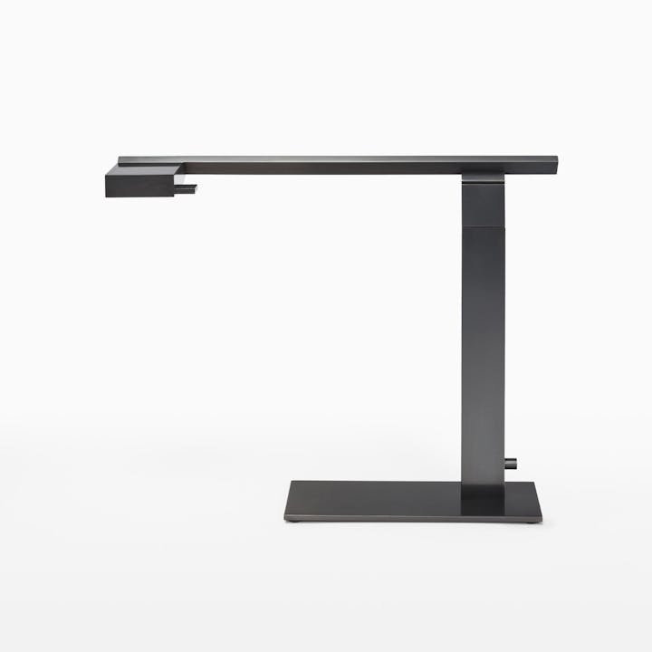 de sousa hughes caste hesper desk lamp front