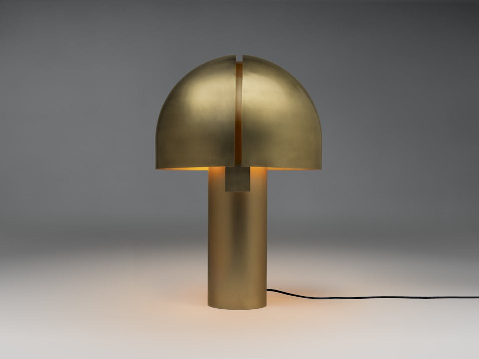 de sousa hughes caste coram table lamp front