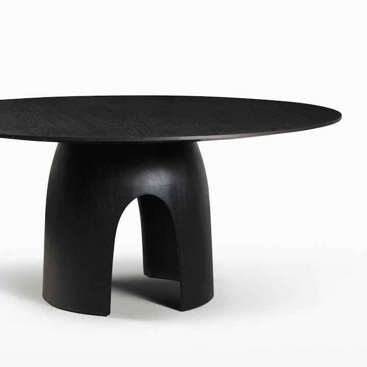 de sousa hughes caste bannack table detail