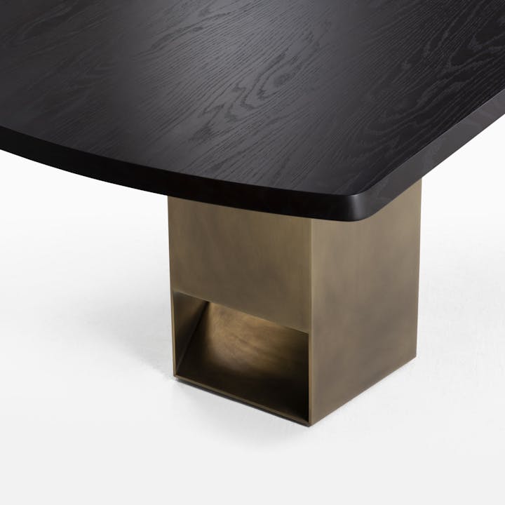 de sousa hughes caste Haugan Dining Table Detail4