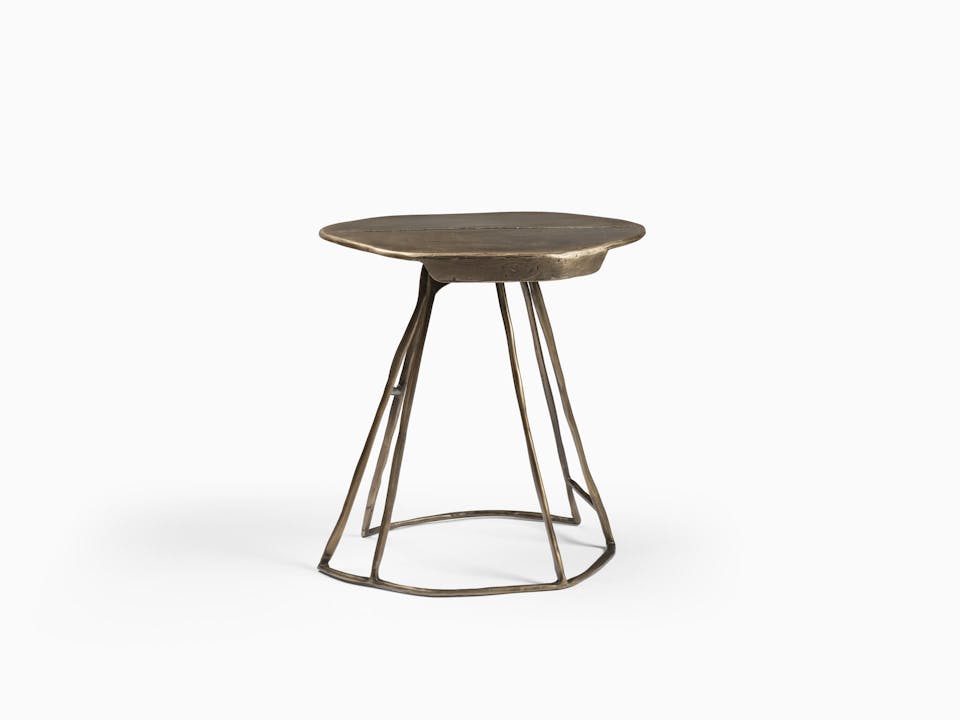 de sousa hughes caste Ekaldum Table Side