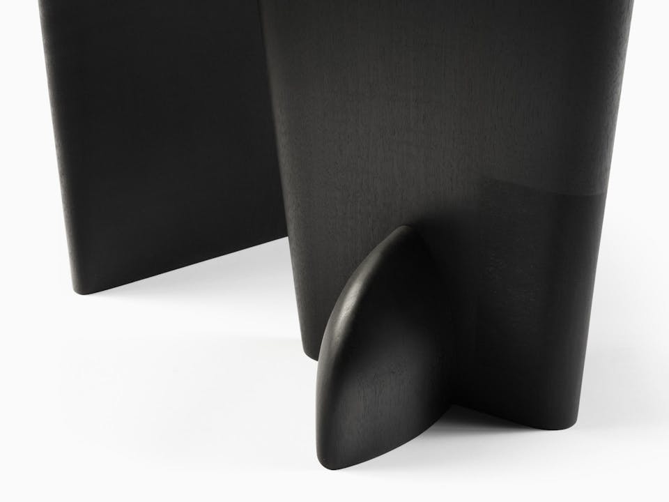 de sousa hughes caste uln table true black foot detail
