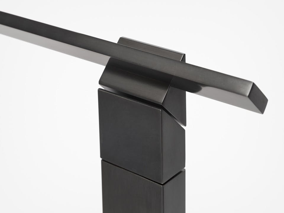 WGNHVfTOUe8 de sousa hughes caste hesper desk lamp detail 2