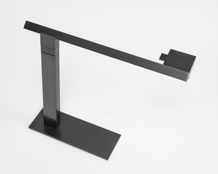 mGNHVfTOUe9 de sousa hughes caste hesper desk lamp top angle