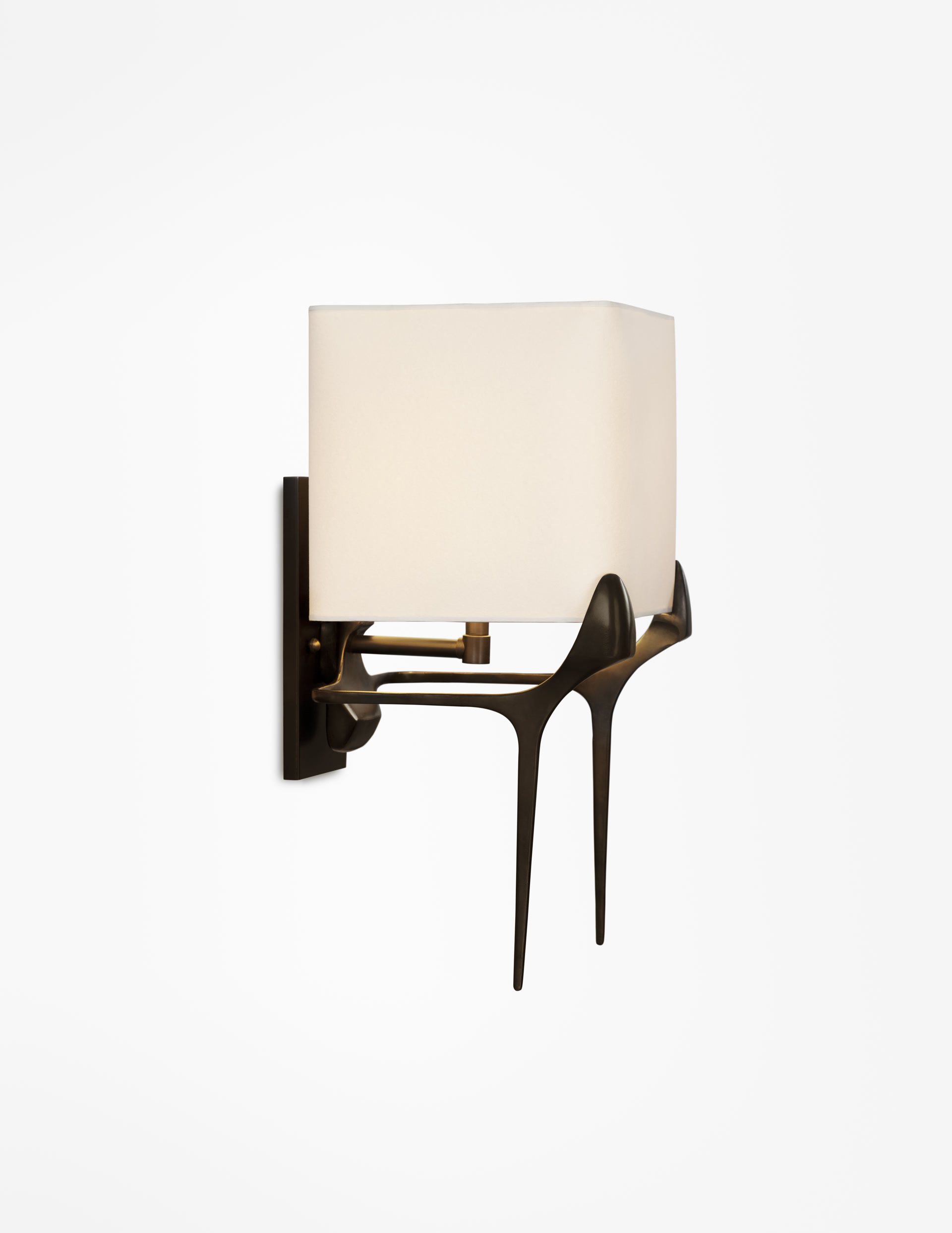 de sousa hughes caste flint sconce angle 2