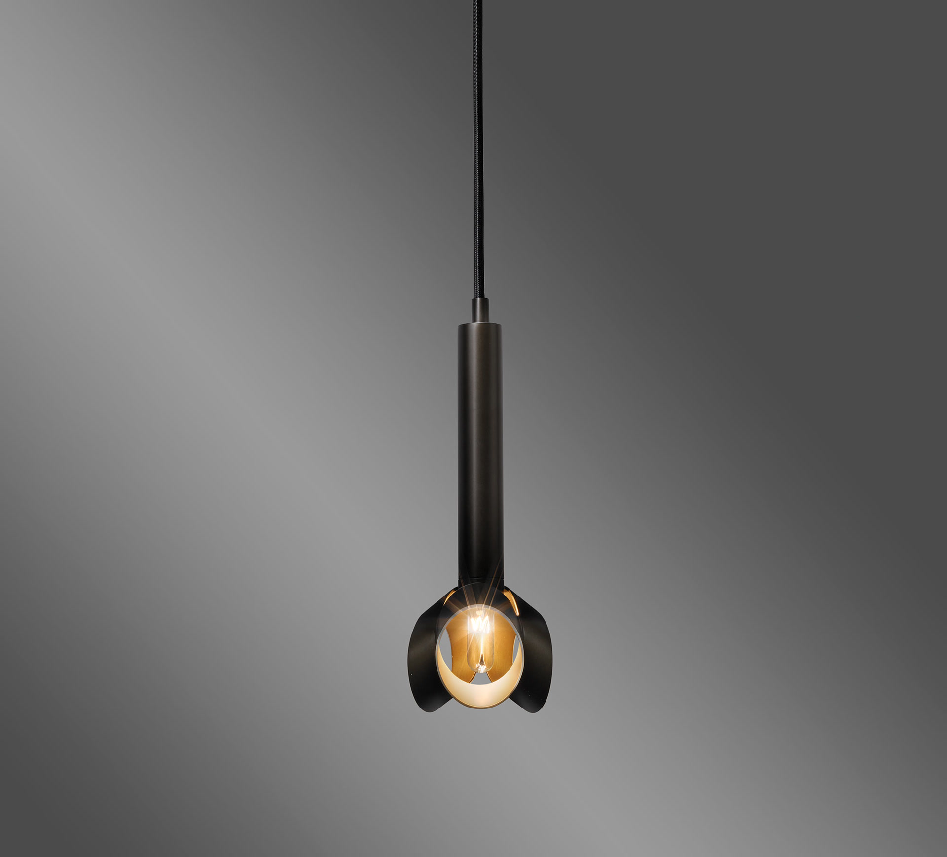 de sousa hughes Jonathan Browning Cantenac Pendant