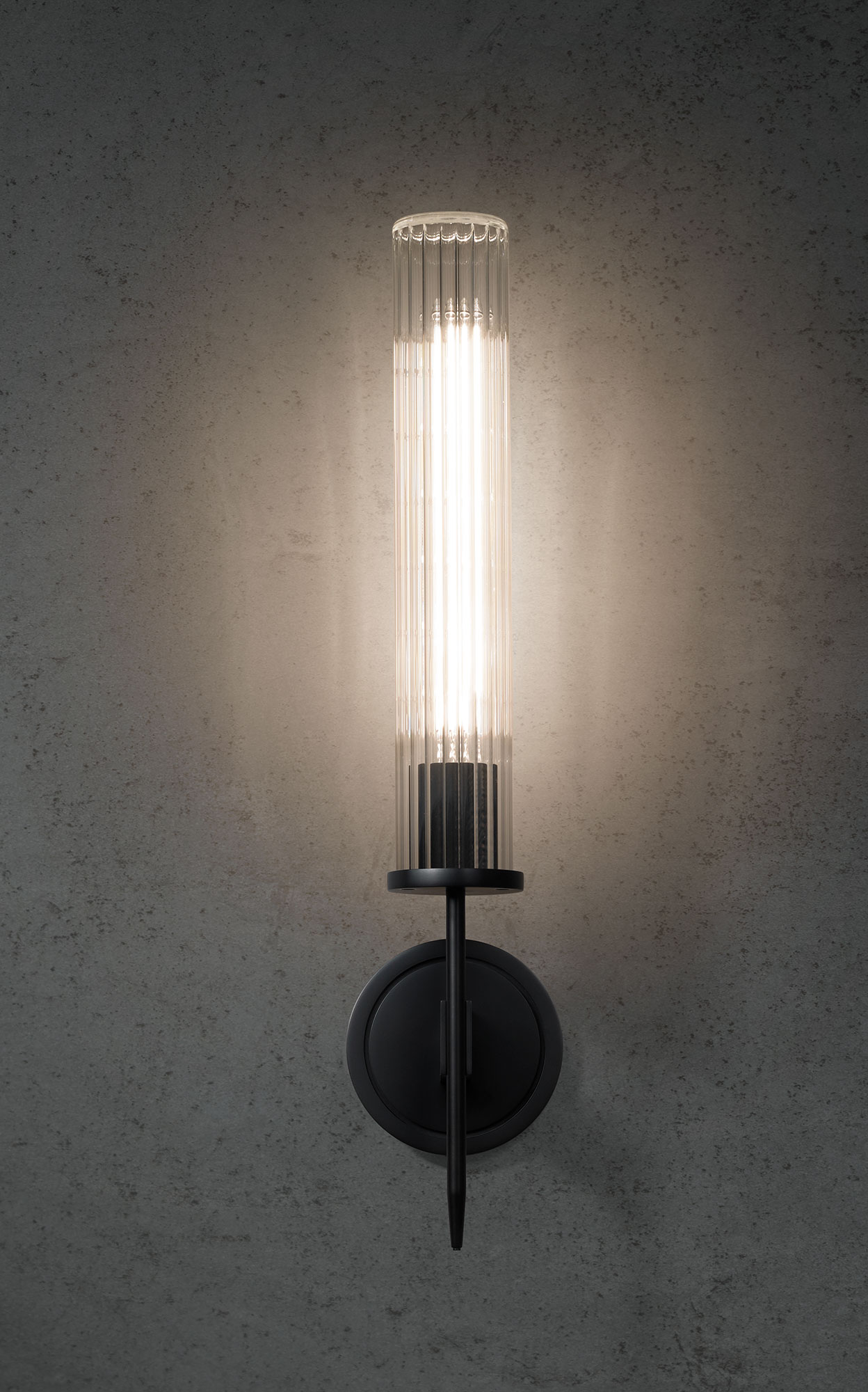 de sousa hughes Jonathan Browning Alouette Outdoor Sconce front 2