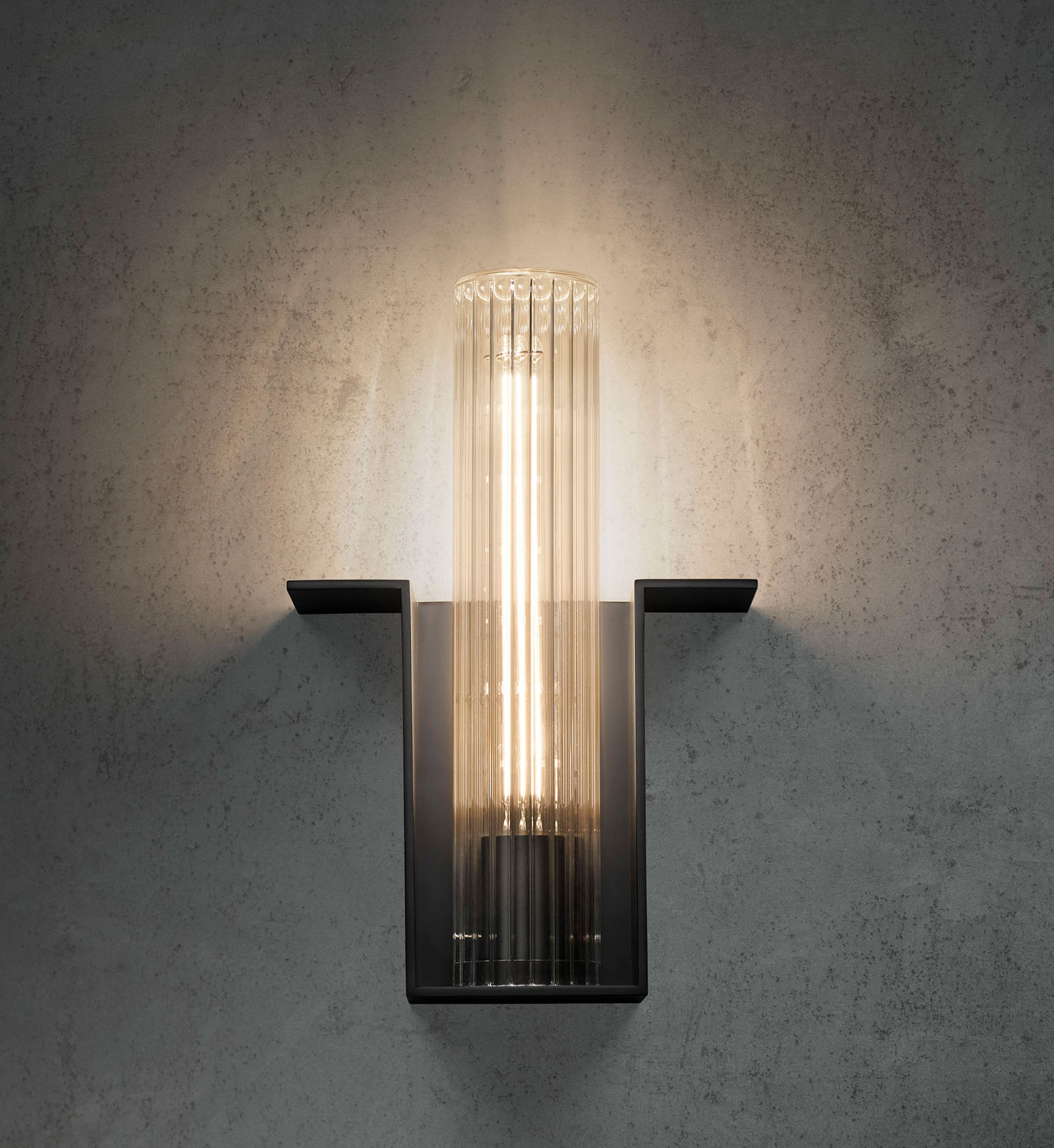 de sousa hughes Jonathan Browning Amboise Outdoor Sconce front